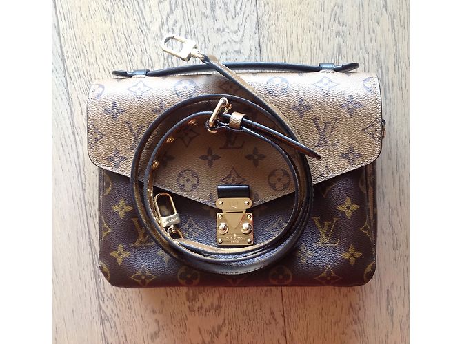 Louis Vuitton pochette Metis rovesce Marrone - vista 3
