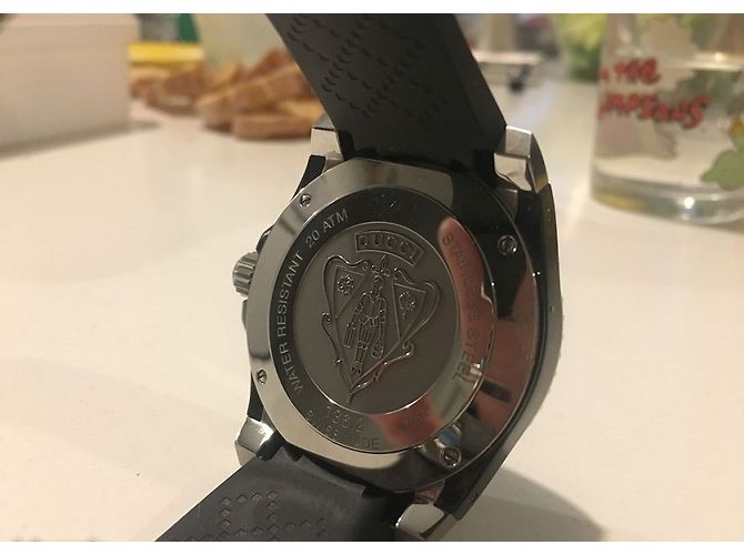 Autre Marque Relógio Gucci YA136204 de Quartzo Pulseira de Borracha Preta Preto - vista 3