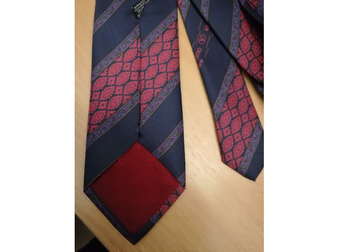 Cravatta Valentino in seta blu a righe con motivi cachemire e diamanti Multicolore - vista 4