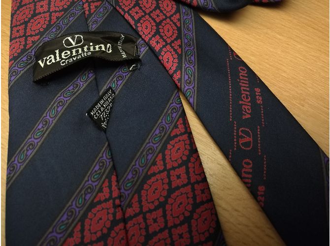 Cravatta Valentino in seta blu a righe con motivi cachemire e diamanti Multicolore - vista 5