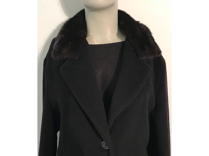 Abrigo Marella negro de lana cachemira con cuello de visón - vista 10