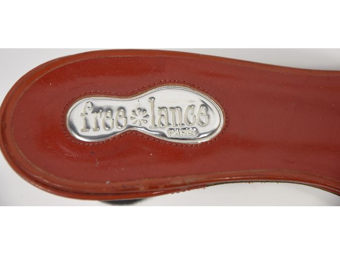 Free Lance Pantoletten mit Absatz aus rotem Lack Leder Gr. 37.5 - Ansicht 9