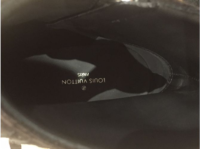 Stivaletti con frange Louis Vuitton in pelle di cervo nera 36 Nero - vista 4
