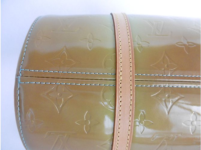 Borsa Louis Vuitton Papillon Hobo Verde - vista 15