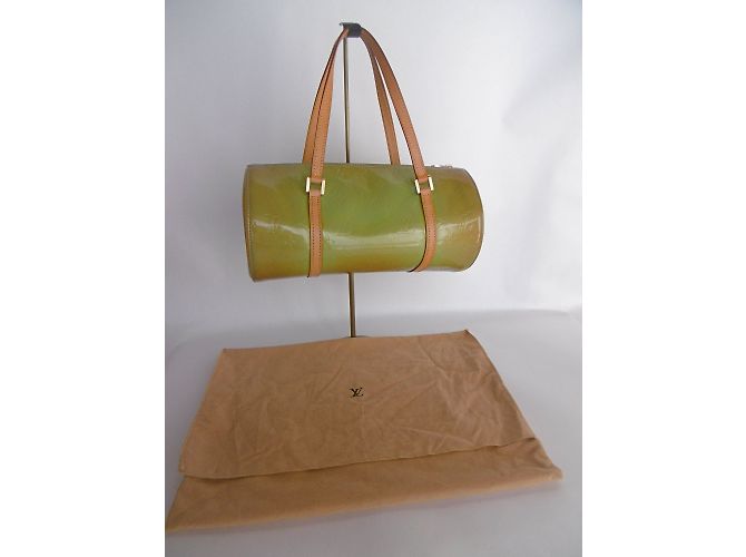 Borsa Louis Vuitton Papillon Hobo Verde - vista 3