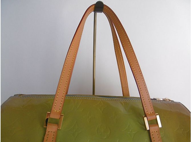 Borsa Louis Vuitton Papillon Hobo Verde - vista 4