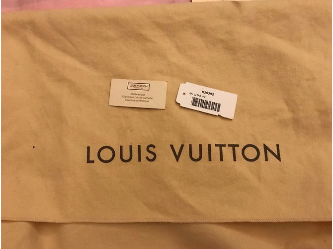 Louis Vuitton Galliera PM Borsa a mano in pelle marrone - vista 10