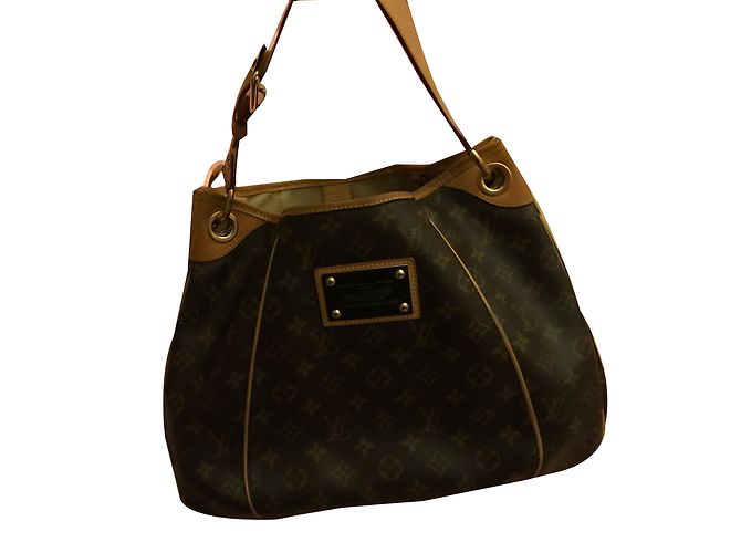 Louis Vuitton Galliera PM Borsa a mano in pelle marrone - vista 3