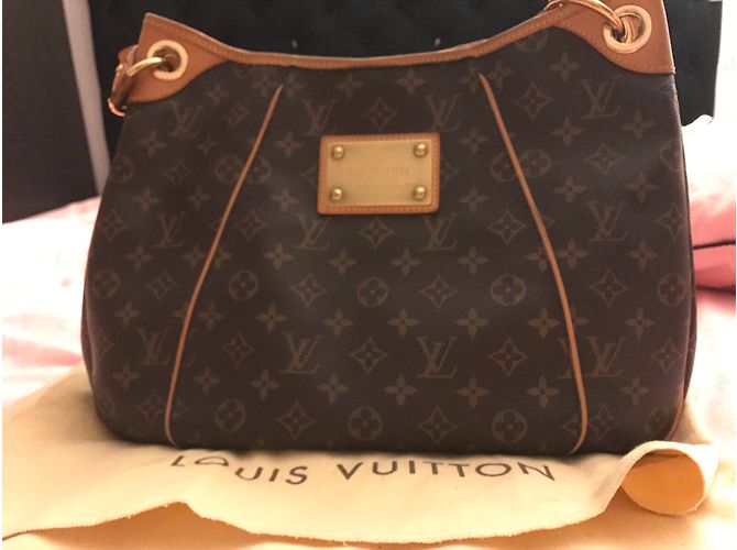 Louis Vuitton Galliera PM Borsa a mano in pelle marrone - vista 4