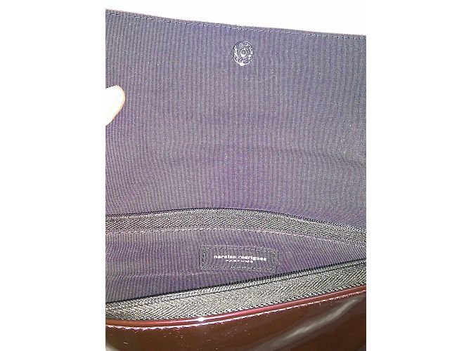 Autre Marque Funda Narciso Rodriguez Rojo Oscuro Piel Sintética Barnizada Burdeos - vista 4