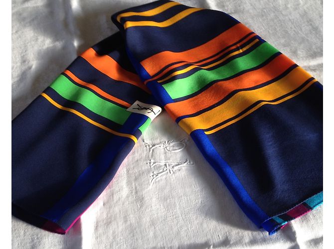 Yves Saint Laurent Seidentuch mit geometrischem Muster Mehrfarben - Ansicht 3