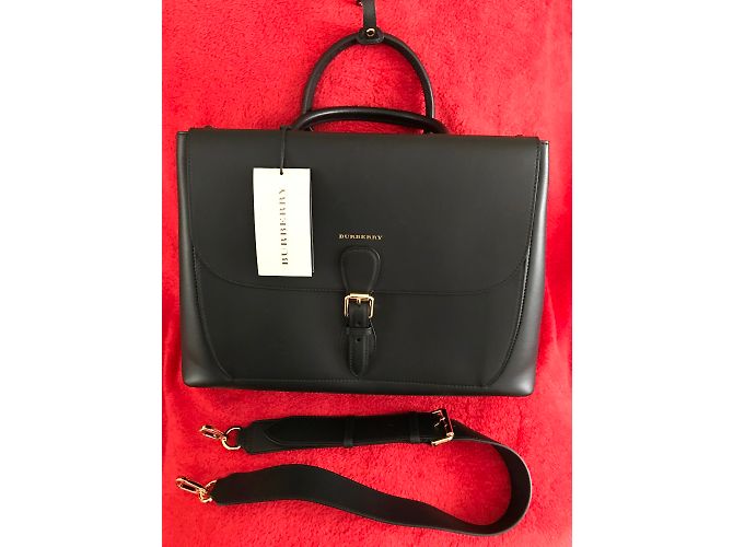 Bolsa de alforje em couro grande assinada da Burberry em preto - vista 21