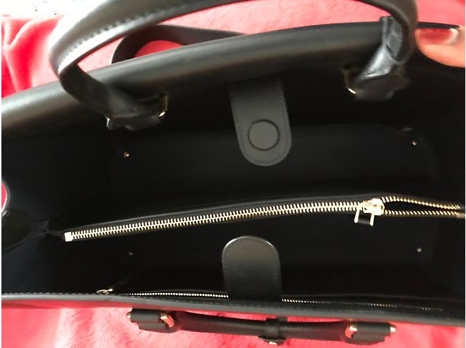 Bolsa de alforje em couro grande assinada da Burberry em preto - vista 22