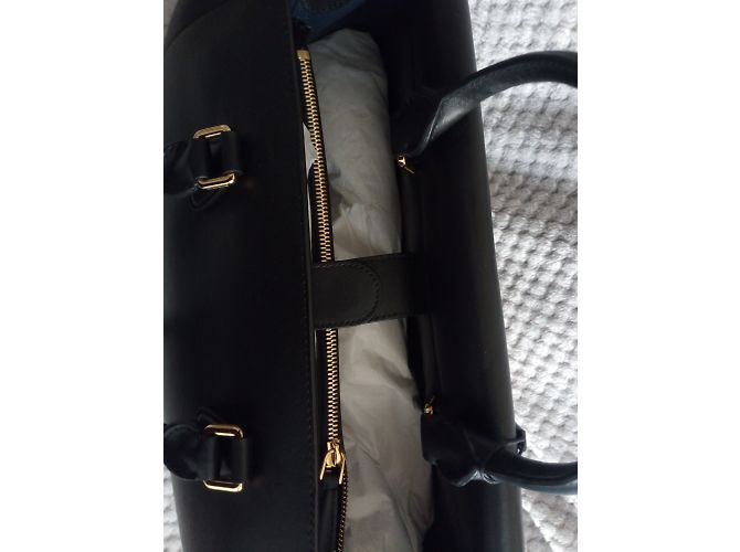 Bolsa de alforje em couro grande assinada da Burberry em preto - vista 9