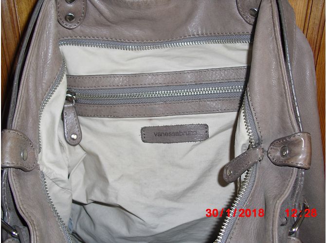Vanessa Bruno LUNE Handtasche aus Leder grau - Ansicht 3