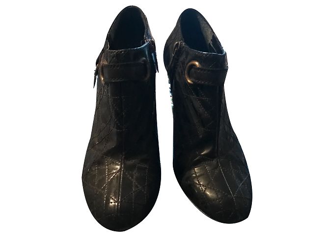 Christian Dior Botines Negros de Charol - vista 2