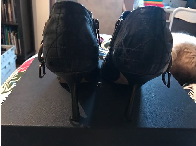 Christian Dior Botines Negros de Charol - vista 3
