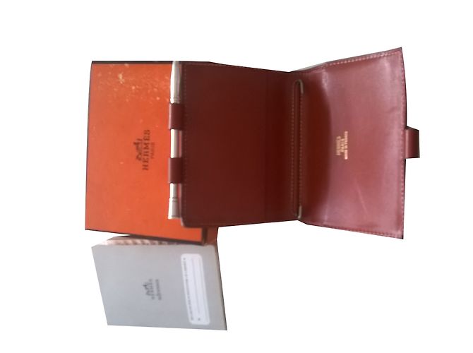 Portada de agenda Hermès en cuero naranja con pluma de plata - vista 2