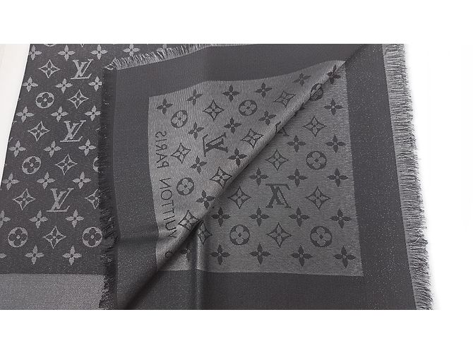 Louis Vuitton Scialle Monogram Shine Black Nero - vista 4