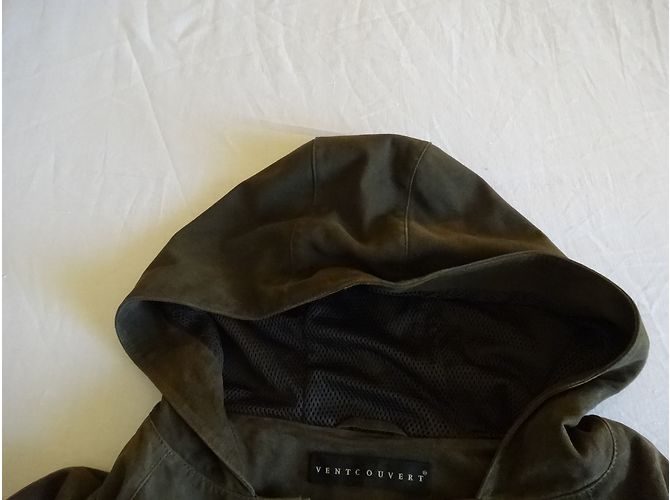 Chaqueta Ventcouvert de ante caqui con capucha - vista 5
