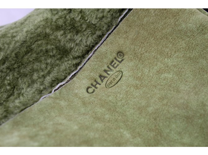2.55 Chanel Shearling-Tasche Olivgrün - Ansicht 7