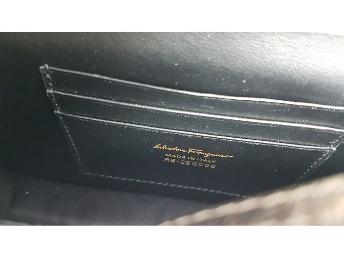 Salvatore Ferragamo Saco de grafite Ferragamo Mini Vara - vista 11