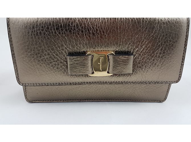 Salvatore Ferragamo Saco de grafite Ferragamo Mini Vara - vista 3