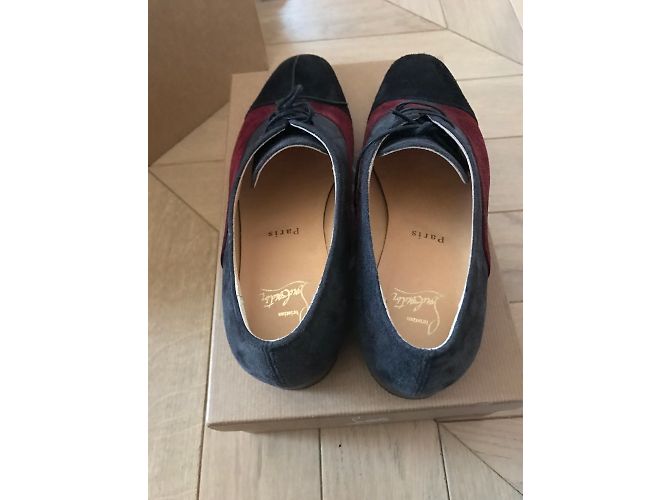 Décolleté stringate Christian Louboutin Pelle di cervo Nero Grigio Rosso scuro 37 Bordò - vista 4