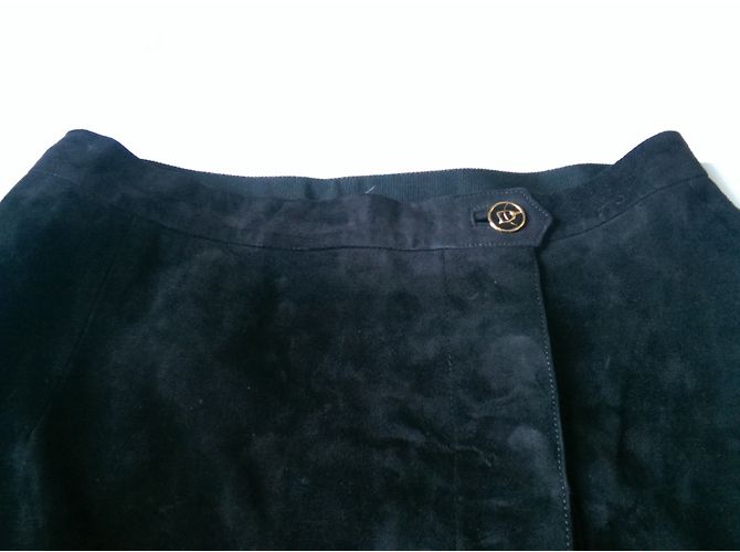Saia Gucci abotoada em camurça e couro preta Preto - vista 4