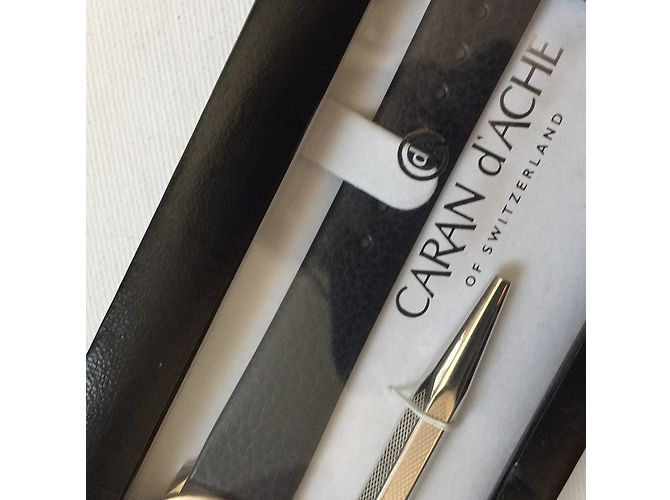 Aniversary set Frederique Constant watch e Caran D'ace Pen s Nero Argento - vista 4