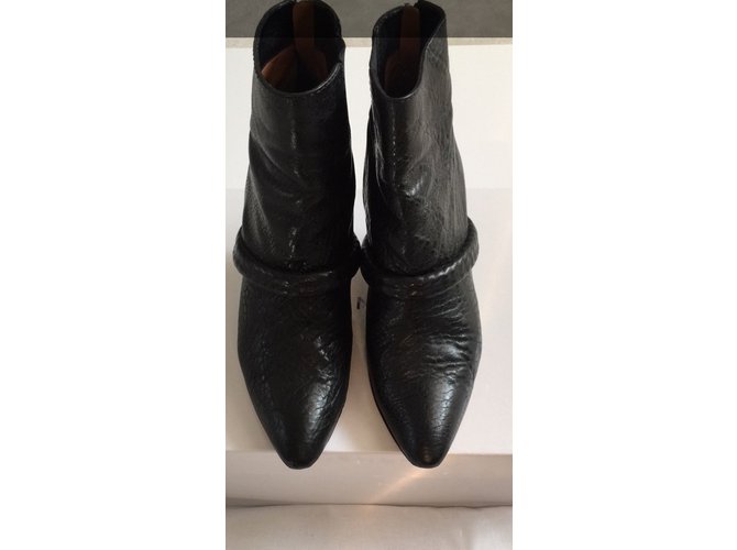 Stivaletti Givenchy in pelle nera Nero - vista 3