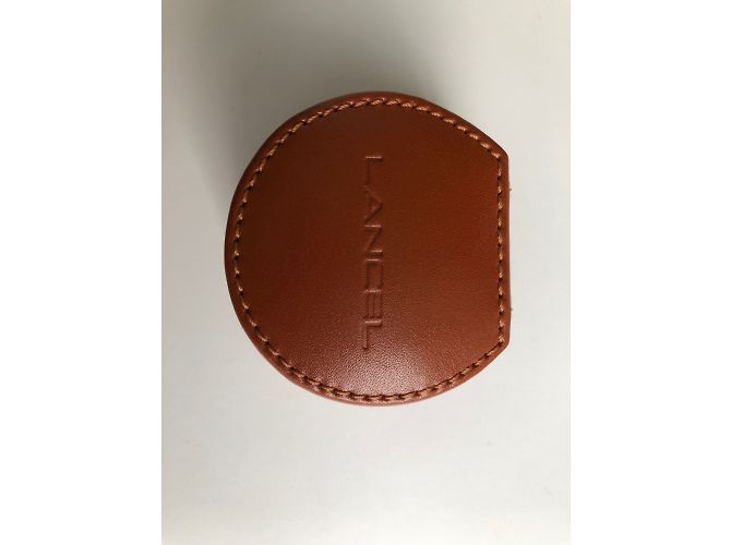 Pendulette de voyage Lancel dans son étui cuir - vue 10
