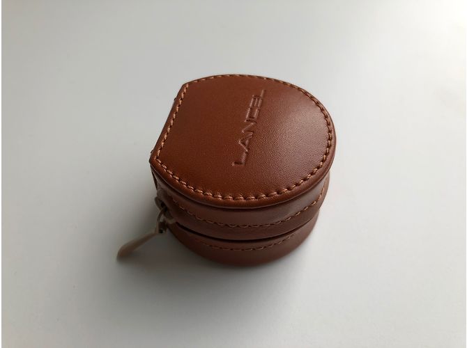 Pendulette de voyage Lancel dans son étui cuir - vue 9