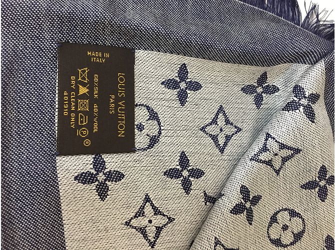 Louis Vuitton Monogram denim stole Navy blue - view 2