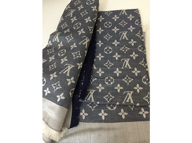Louis Vuitton Monogram denim stole Navy blue - view 4