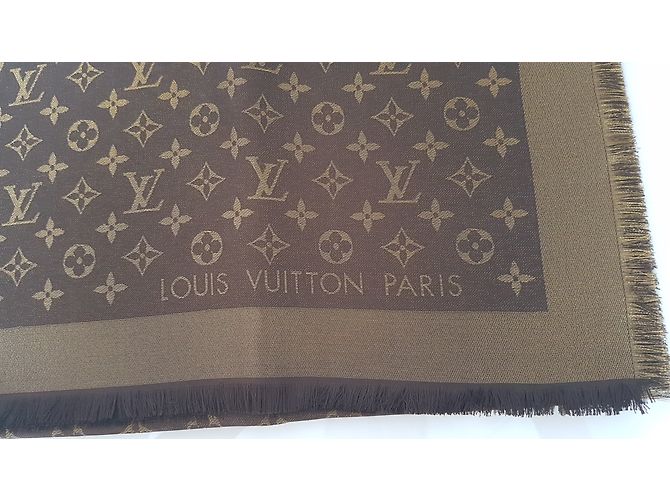 Il monogramma dello scialle Louis Vuitton brilla di marrone - vista 3