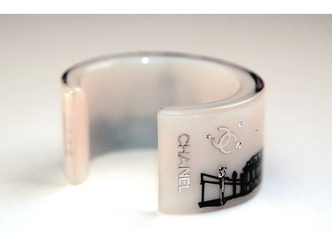 Bracciale Chanel in resina bianco e nero - vista 3
