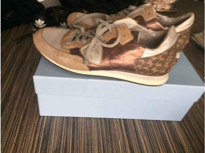 Philippe Model Sneaker aus silbernem Leder - Ansicht 3