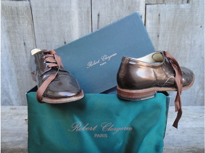 Scarpe Derby Robert Clergerie in pelle verniciata bronzo - vista 3