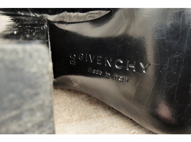 Botines de Punta Abierta Givenchy Negro Charol - vista 8