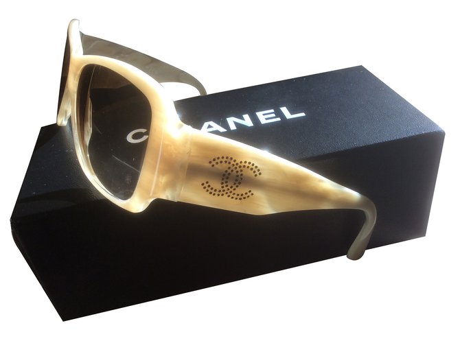 Chanel Occhiali da sole Crema - vista 2