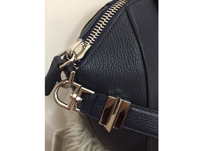Borsa a mano Givenchy Antigona in pelle blu - vista 4