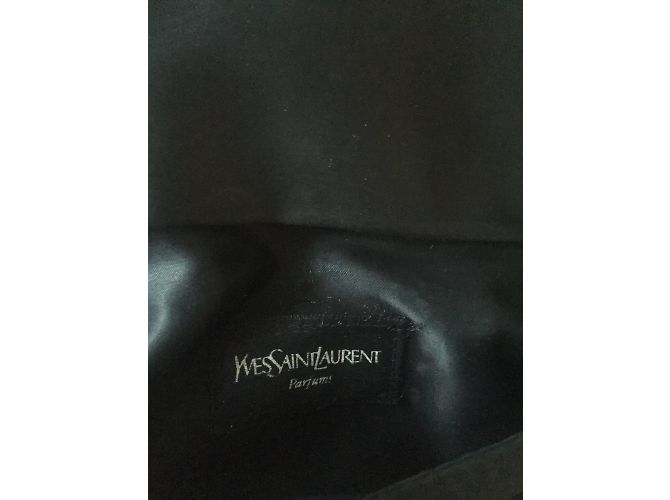 Pochette Yves Saint Laurent in velluto e raso nero - vista 3