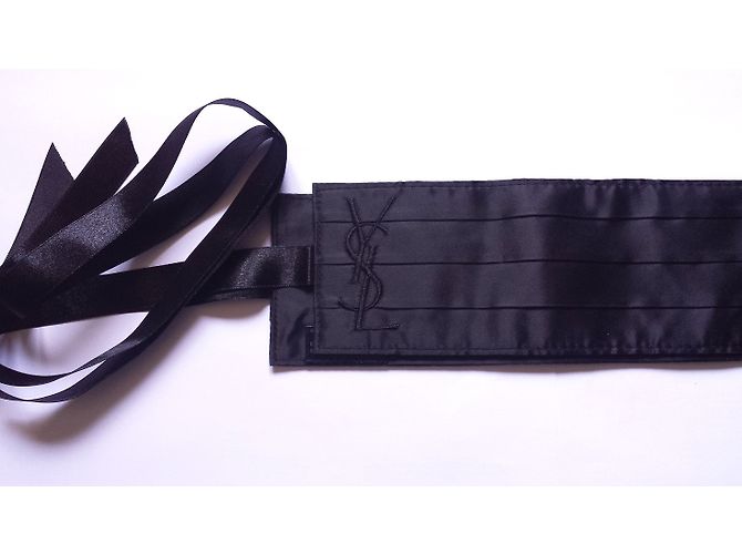Yves Saint Laurent Gürtel aus schwarzem Stoff - Ansicht 4