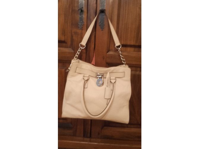 Borsa a mano Michael Kors Hamilton in pelle beige - vista 3