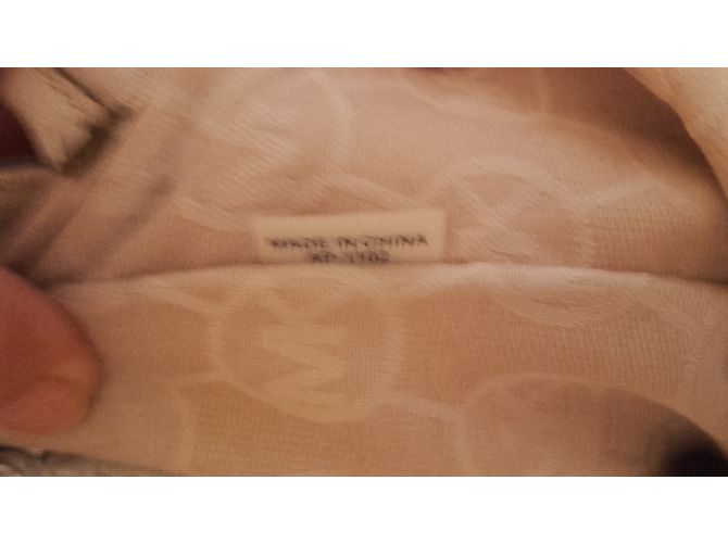 Borsa a mano Michael Kors Hamilton in pelle beige - vista 8