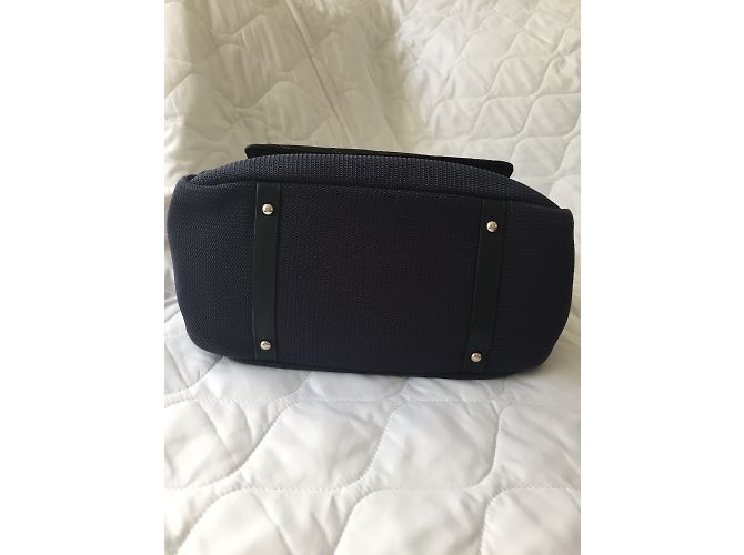 Borsa a mano Chanel blu e nera in pelle - vista 3