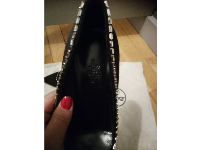 Décolleté Hermès in raso nero con strass misura 36 - vista 4
