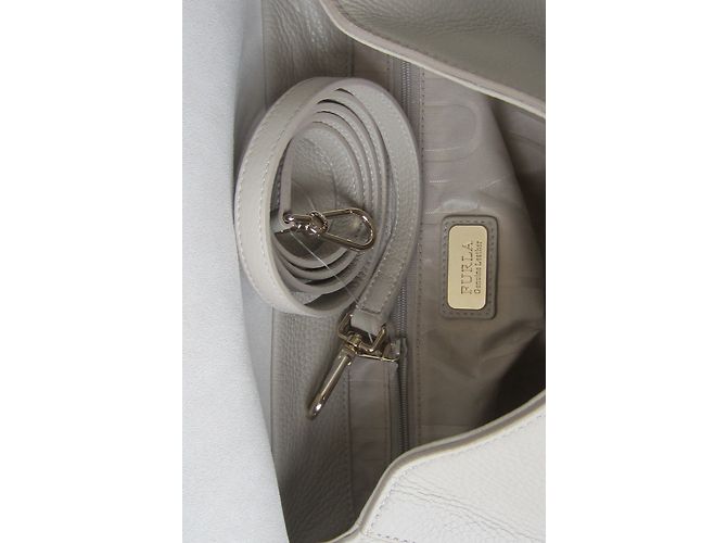 Borsa a mano Furla in pelle color chalk - vista 10