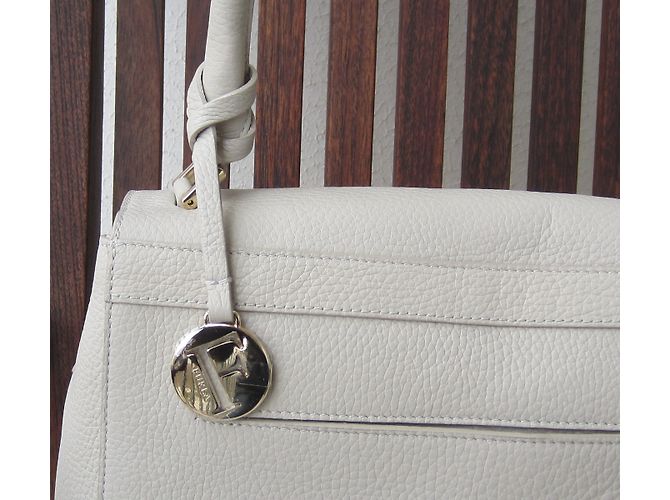 Borsa a mano Furla in pelle color chalk - vista 6